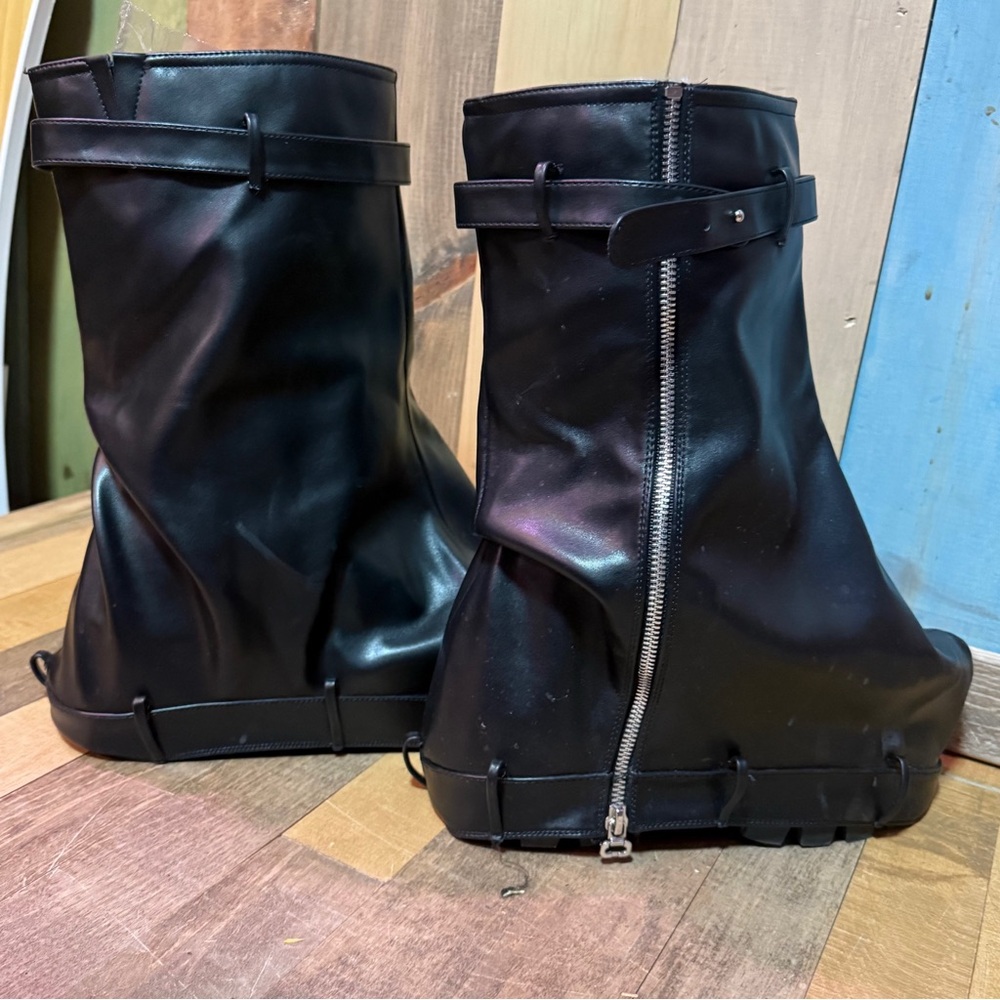 🔥 Black Oversized Slouch Platform Boots – Structured, Bold & Absolutely Boss 🔥 - Picture 6 of 10
